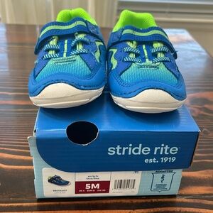 Like new! Stride Rite Kylo Sneakers